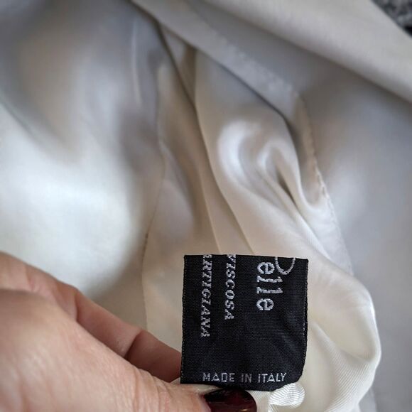 Vintage LEATHER Made In Italy White Crop Jacket/Blazer w/Pockets, Buttoned Cuffs - Picture 4 of 11